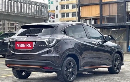 Honda Vezel, 2021 год, 1 585 000 рублей, 4 фотография