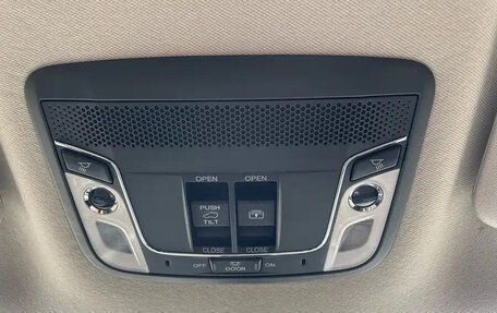 Honda Vezel, 2021 год, 1 585 000 рублей, 19 фотография