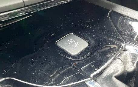 Honda Vezel, 2021 год, 1 585 000 рублей, 18 фотография