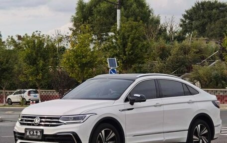 Volkswagen Tiguan II, 2021 год, 2 815 000 рублей, 1 фотография