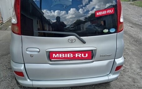 Toyota FunCargo, 2003 год, 550 000 рублей, 2 фотография