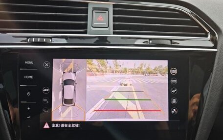 Volkswagen Tiguan II, 2021 год, 2 815 000 рублей, 10 фотография