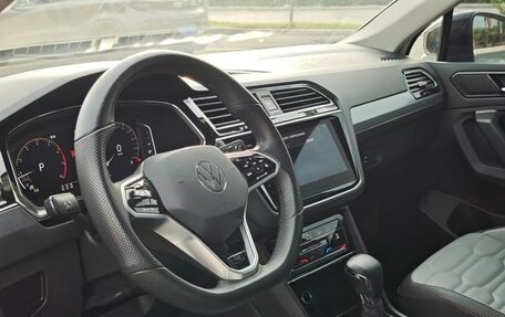 Volkswagen Tiguan II, 2021 год, 2 815 000 рублей, 7 фотография