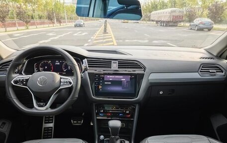 Volkswagen Tiguan II, 2021 год, 2 815 000 рублей, 6 фотография