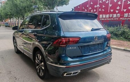 Volkswagen Tiguan II, 2022 год, 3 100 000 рублей, 6 фотография
