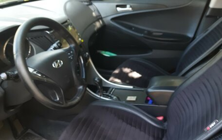 Hyundai Sonata VI, 2011 год, 1 000 000 рублей, 3 фотография