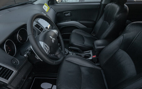 Mitsubishi Outlander III рестайлинг 3, 2010 год, 1 325 000 рублей, 9 фотография