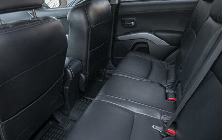 Mitsubishi Outlander III рестайлинг 3, 2010 год, 1 325 000 рублей, 14 фотография
