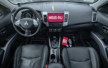 Mitsubishi Outlander III рестайлинг 3, 2010 год, 1 325 000 рублей, 16 фотография