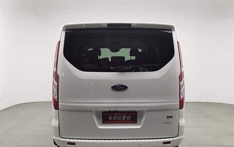 Ford Tourneo Custom I рестайлинг, 2021 год, 2 340 000 рублей, 5 фотография