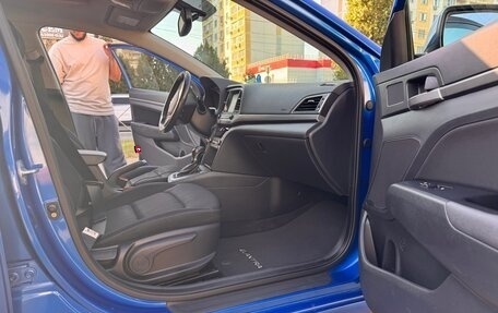 Hyundai Elantra VI рестайлинг, 2017 год, 1 500 000 рублей, 10 фотография