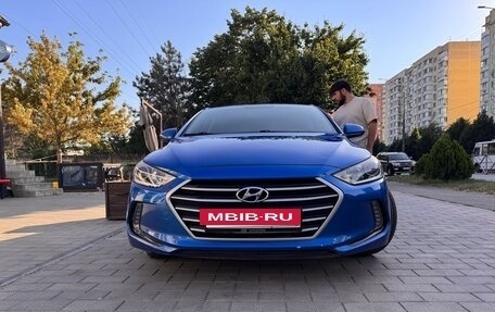 Hyundai Elantra VI рестайлинг, 2017 год, 1 500 000 рублей, 11 фотография