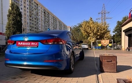 Hyundai Elantra VI рестайлинг, 2017 год, 1 500 000 рублей, 5 фотография