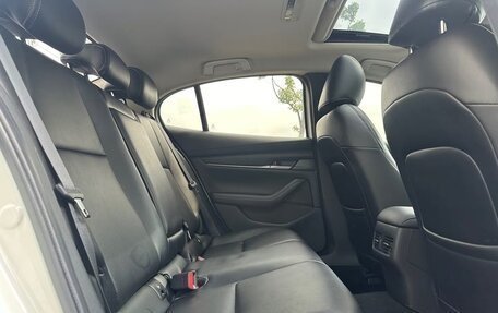 Mazda 3, 2021 год, 1 600 000 рублей, 8 фотография