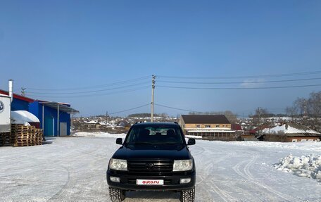 Toyota Land Cruiser 100 рестайлинг 2, 2006 год, 3 000 000 рублей, 3 фотография