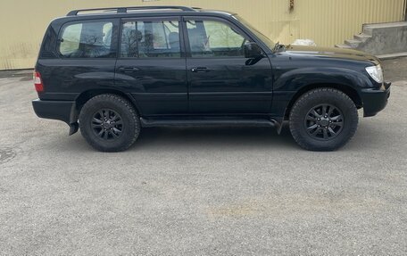 Toyota Land Cruiser 100 рестайлинг 2, 2006 год, 3 000 000 рублей, 13 фотография