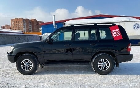 Toyota Land Cruiser 100 рестайлинг 2, 2006 год, 3 000 000 рублей, 12 фотография