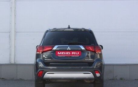 Mitsubishi Outlander III рестайлинг 3, 2019 год, 2 197 000 рублей, 4 фотография