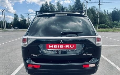 Mitsubishi Outlander III рестайлинг 3, 2013 год, 980 000 рублей, 8 фотография