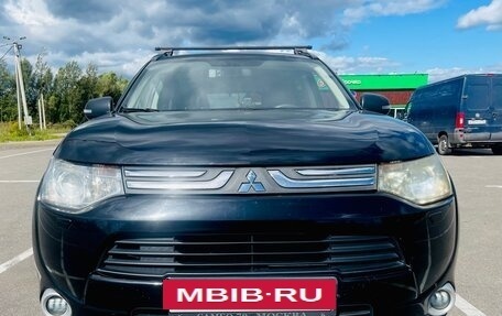 Mitsubishi Outlander III рестайлинг 3, 2013 год, 980 000 рублей, 2 фотография