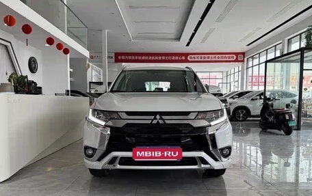 Mitsubishi Outlander III рестайлинг 3, 2021 год, 3 222 369 рублей, 1 фотография