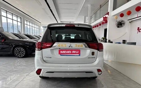 Mitsubishi Outlander III рестайлинг 3, 2021 год, 3 222 369 рублей, 5 фотография