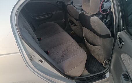 Toyota Avensis III рестайлинг, 1998 год, 210 000 рублей, 15 фотография