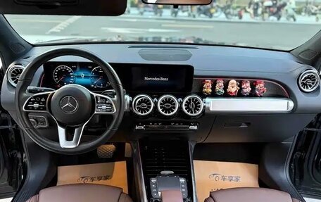 Mercedes-Benz GLB, 2022 год, 2 413 133 рублей, 11 фотография