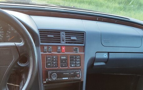 Mercedes-Benz C-Класс, 1995 год, 175 000 рублей, 3 фотография