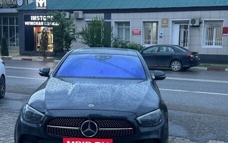 Mercedes-Benz E-Класс, 2020 год, 4 100 000 рублей, 3 фотография