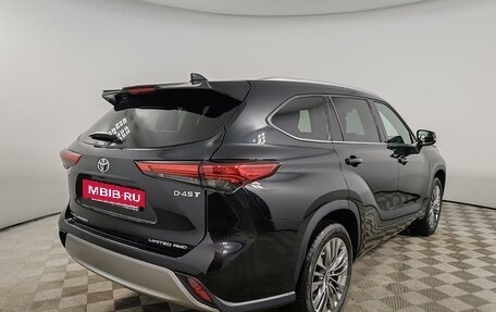 Toyota Highlander, 2024 год, 6 000 000 рублей, 5 фотография