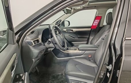 Toyota Highlander, 2024 год, 6 000 000 рублей, 11 фотография