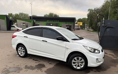 Hyundai Solaris II рестайлинг, 2013 год, 899 000 рублей, 1 фотография