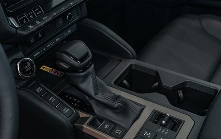 Toyota Land Cruiser Prado, 2024 год, 11 090 000 рублей, 19 фотография