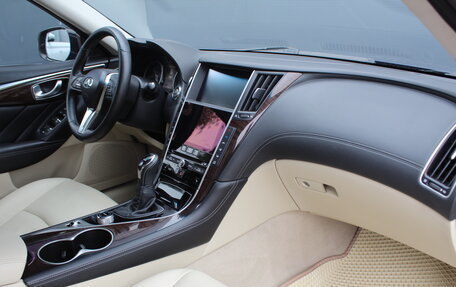 Infiniti Q50 I рестайлинг, 2017 год, 2 200 000 рублей, 21 фотография