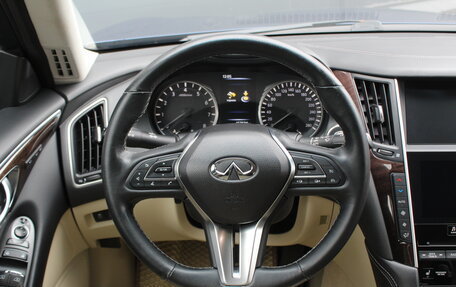 Infiniti Q50 I рестайлинг, 2017 год, 2 200 000 рублей, 23 фотография