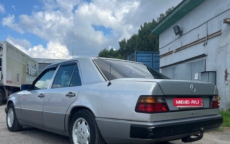 Mercedes-Benz W124, 1993 год, 450 000 рублей, 2 фотография