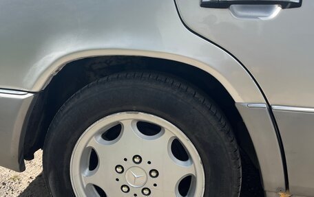 Mercedes-Benz W124, 1993 год, 450 000 рублей, 7 фотография