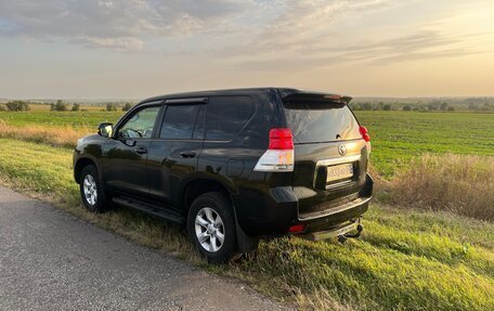 Toyota Land Cruiser Prado 150 рестайлинг 2, 2013 год, 2 899 000 рублей, 9 фотография