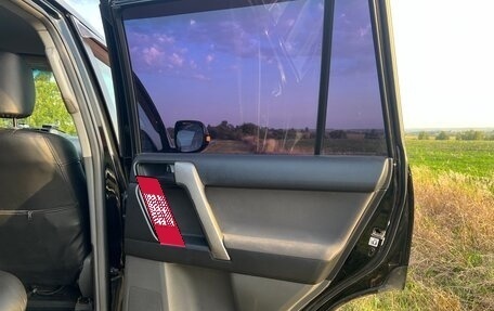 Toyota Land Cruiser Prado 150 рестайлинг 2, 2013 год, 2 899 000 рублей, 14 фотография