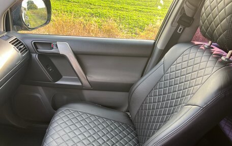 Toyota Land Cruiser Prado 150 рестайлинг 2, 2013 год, 2 899 000 рублей, 23 фотография