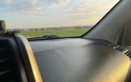 Toyota Land Cruiser Prado 150 рестайлинг 2, 2013 год, 2 899 000 рублей, 24 фотография