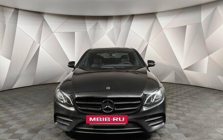 Mercedes-Benz E-Класс, 2019 год, 2 897 000 рублей, 7 фотография