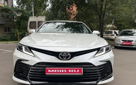 Toyota Camry, 2021 год, 3 570 000 рублей, 1 фотография