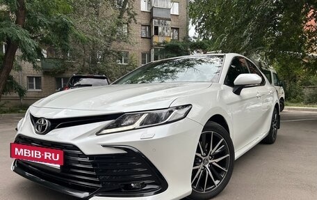 Toyota Camry, 2021 год, 3 570 000 рублей, 4 фотография
