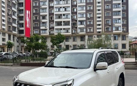Toyota Land Cruiser Prado 150 рестайлинг 2, 2016 год, 3 000 000 рублей, 7 фотография