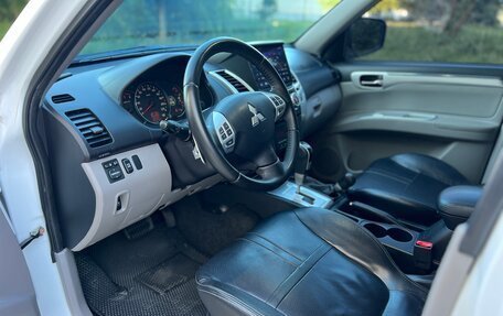 Mitsubishi Pajero Sport II рестайлинг, 2014 год, 2 100 000 рублей, 13 фотография