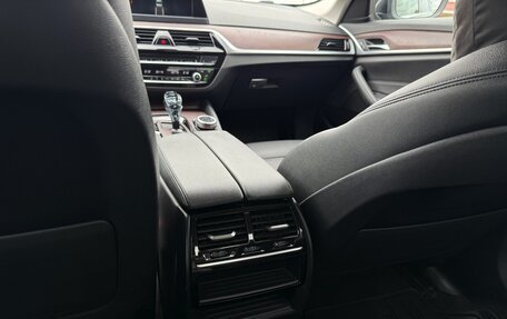 BMW 5 серия, 2018 год, 2 580 000 рублей, 12 фотография