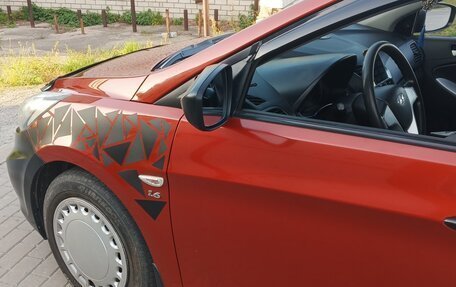 Hyundai Solaris II рестайлинг, 2012 год, 625 000 рублей, 2 фотография