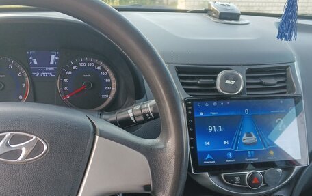 Hyundai Solaris II рестайлинг, 2012 год, 625 000 рублей, 15 фотография